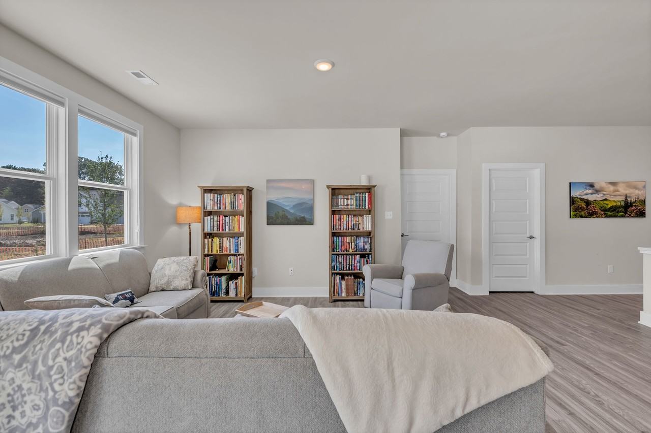 211 Orion Ct #NA - Photo 7 of 50