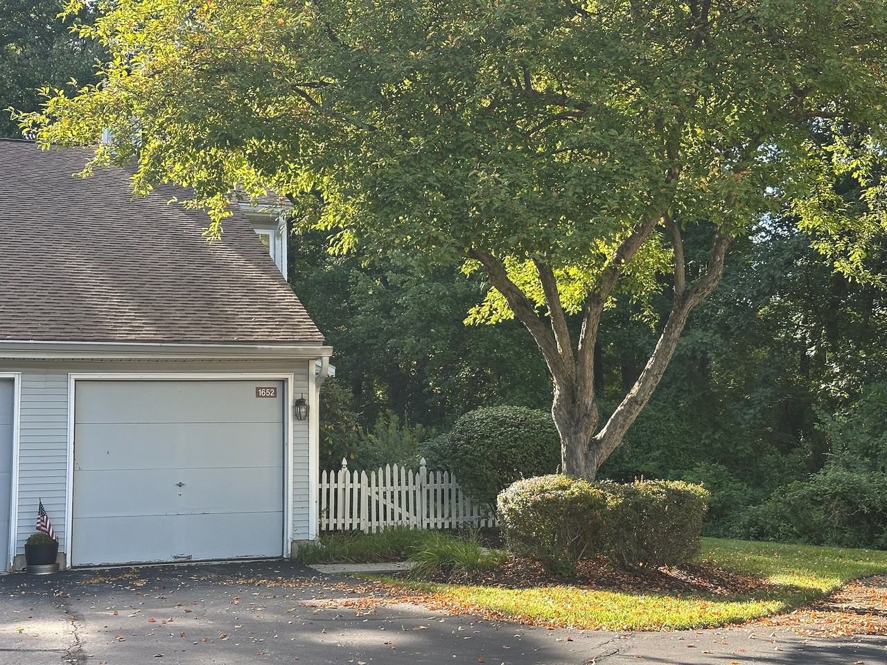 1652 Covington Rd #NA - Photo 2 of 21