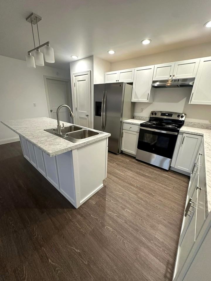 634 Meadows Ln #B - Photo 5 of 13