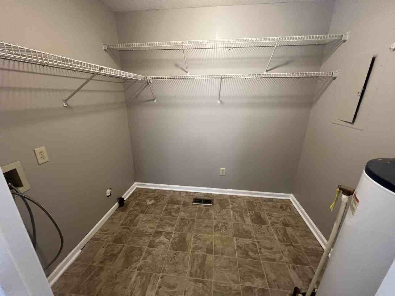 2811 Black Stallion Ct - Photo 6 of 22