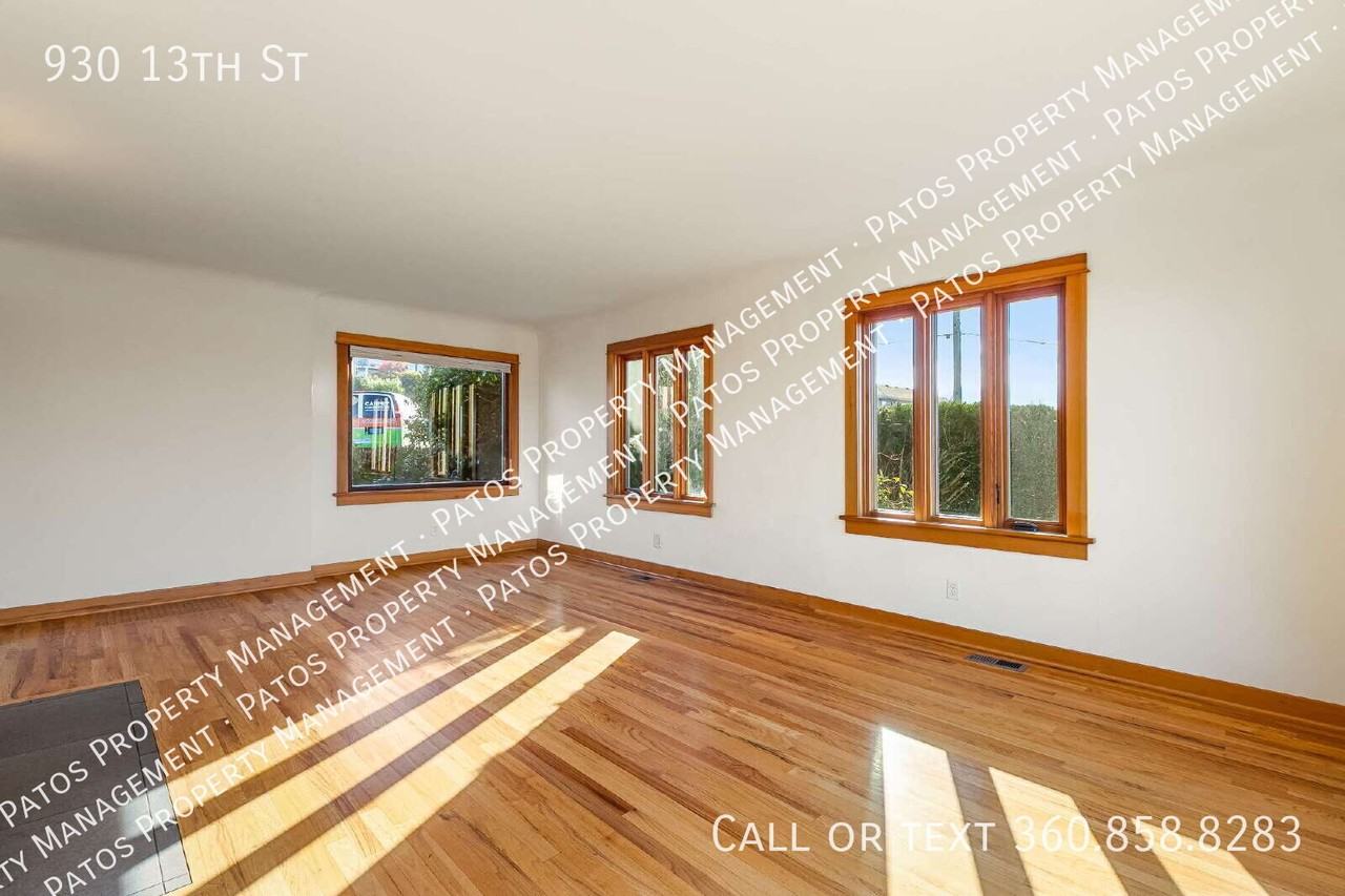 930 13th St - Photo 7 of 50