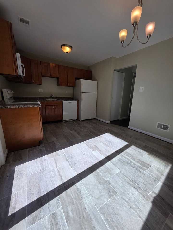 11771 Oak Manor Dr - Photo 6 of 14