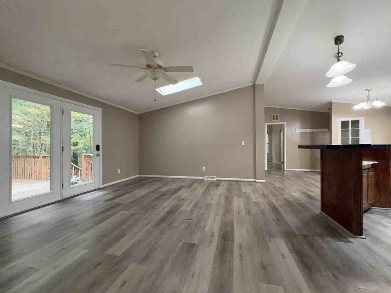 1085 Hatley Rd - Photo 4 of 17