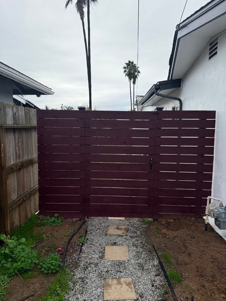 1144 Aloha Dr - Photo 2 of 17
