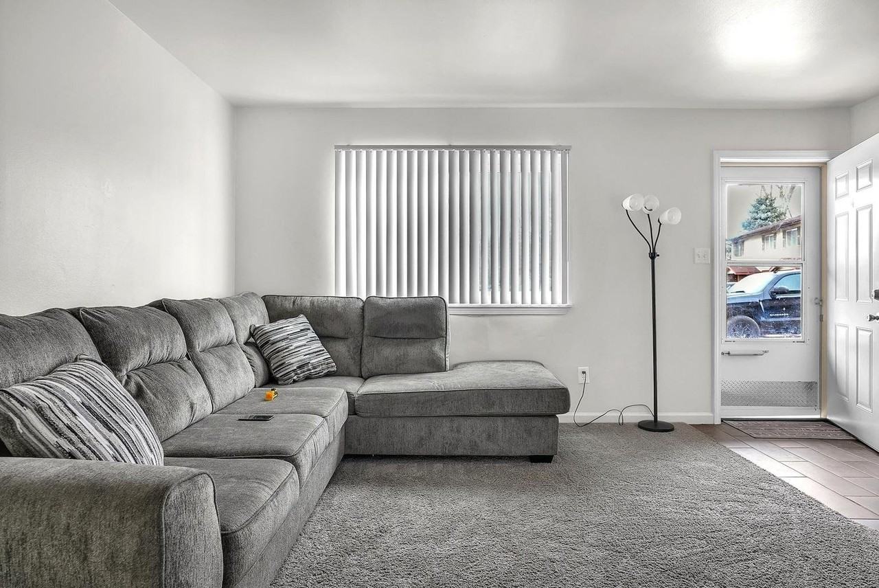 2581 Parkview St #1 - Photo 6 of 8