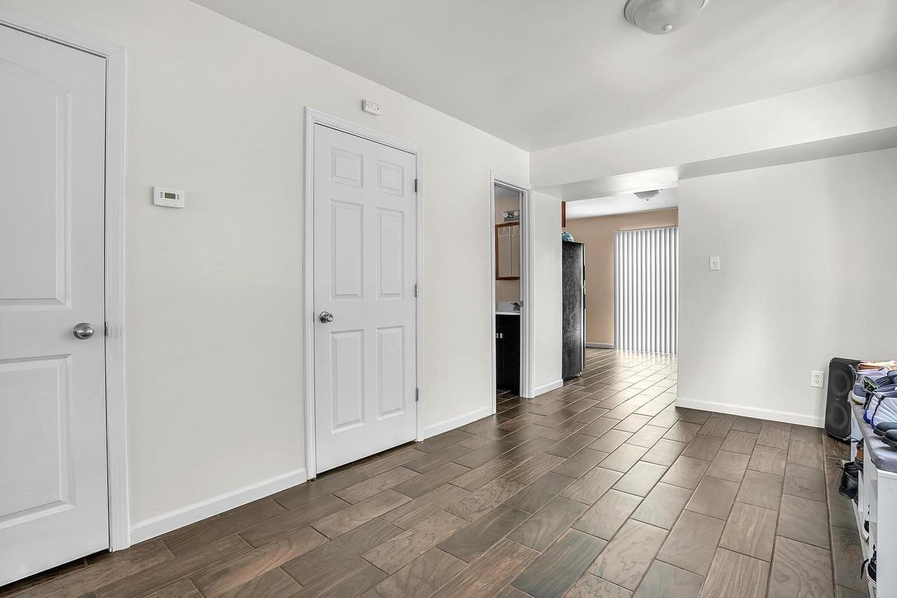 2581 Parkview St #1 - Photo 7 of 8