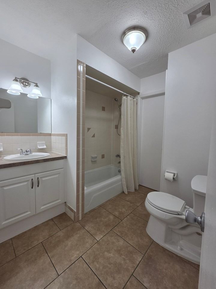 3131 16th St N #3 - Photo 4 of 16