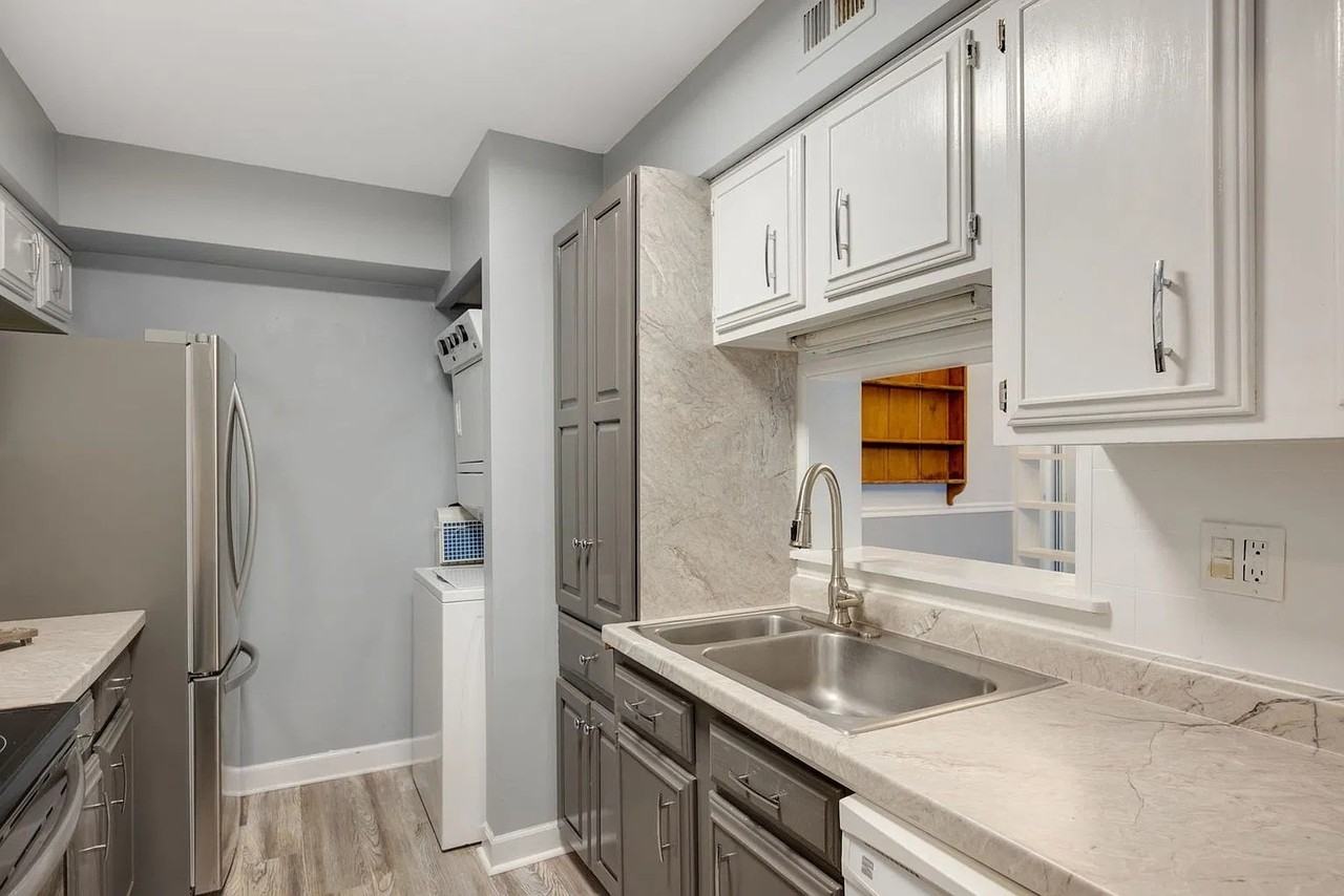 740 Saint Andrews Ln - Photo 2 of 7