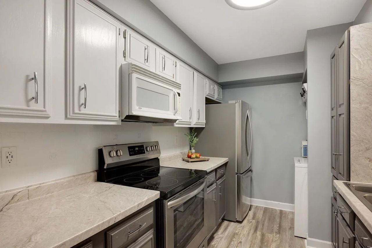 740 Saint Andrews Ln - Photo 3 of 7