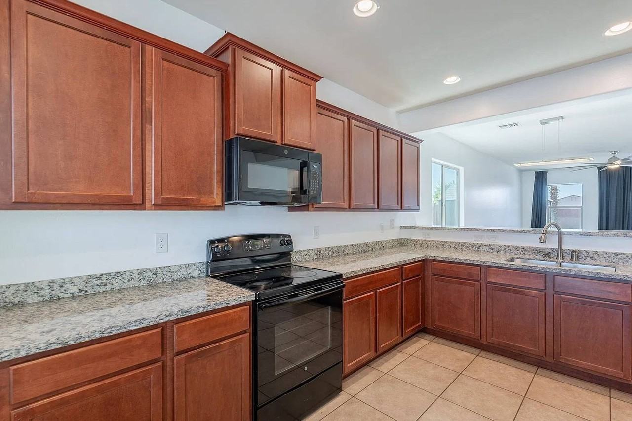 41251 W Barcelona Dr - Photo 3 of 20