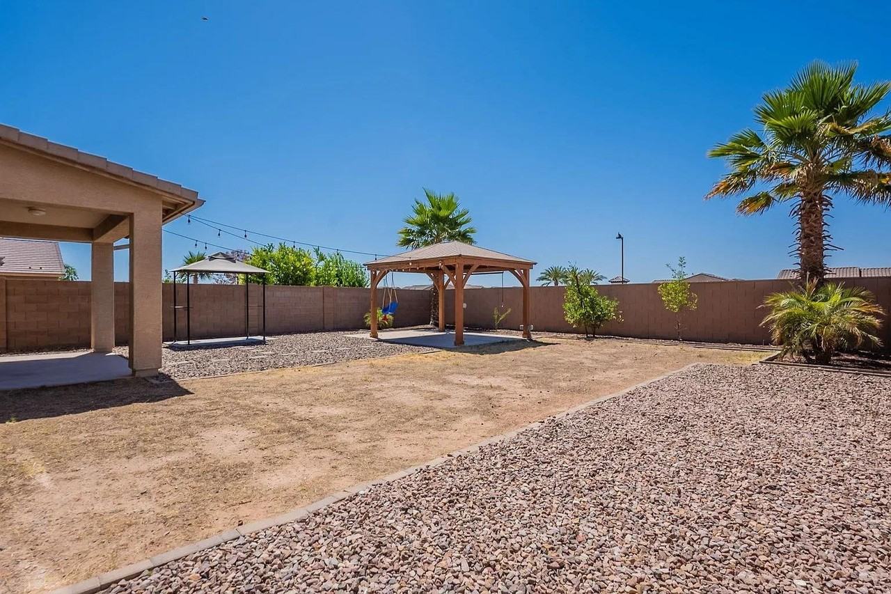 41251 W Barcelona Dr - Photo 4 of 20