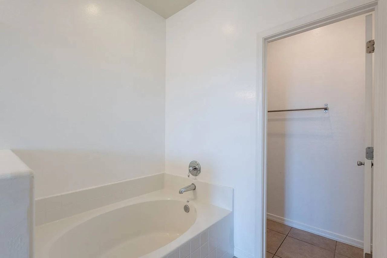 41251 W Barcelona Dr - Photo 6 of 20