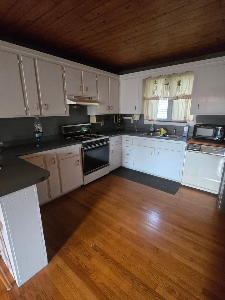 56 Slocum St - Photo 2 of 3