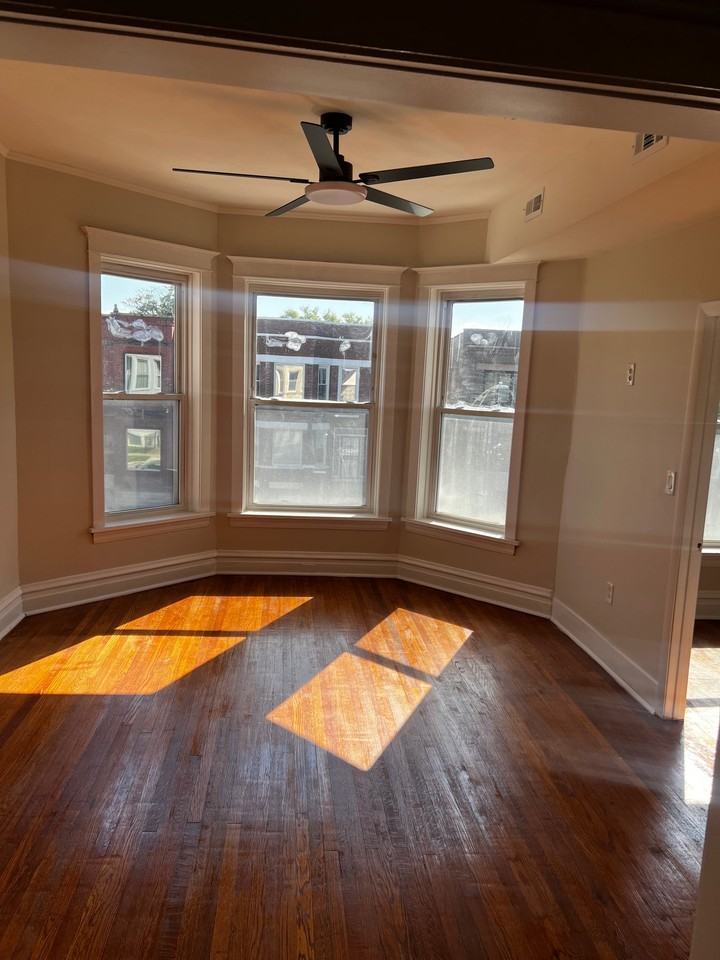 1524 E 72nd St - Photo 3 of 7