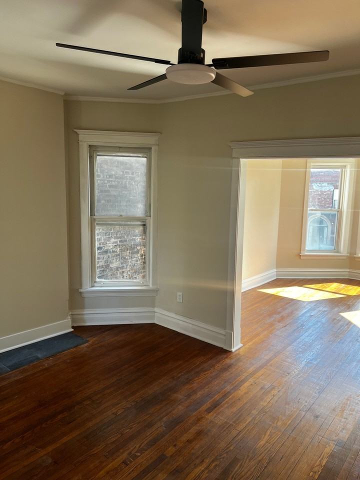 1524 E 72nd St - Photo 4 of 7