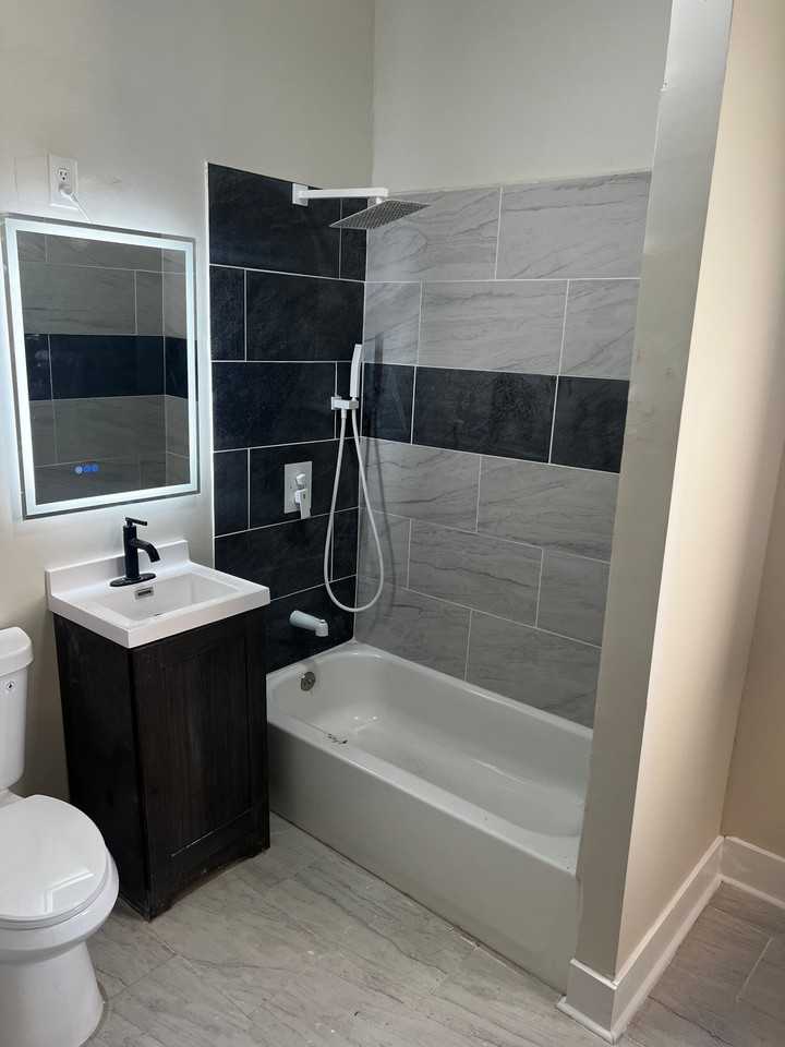 1524 E 72nd St - Photo 6 of 7