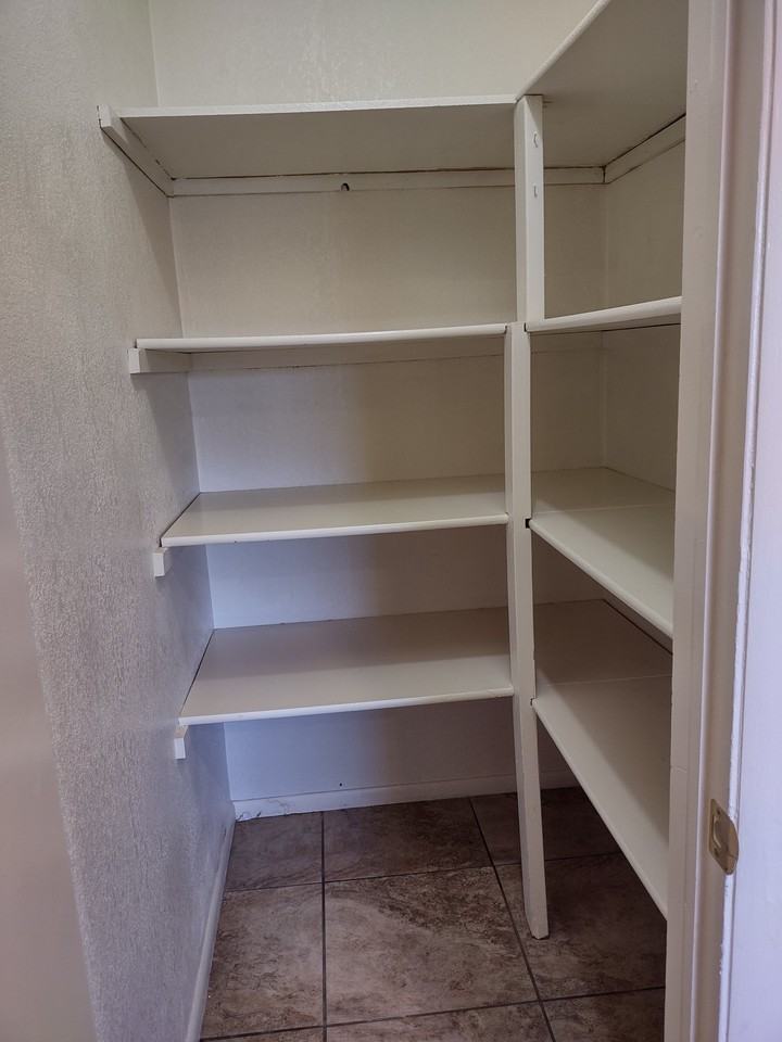 142 Es #4 - Photo 2 of 15