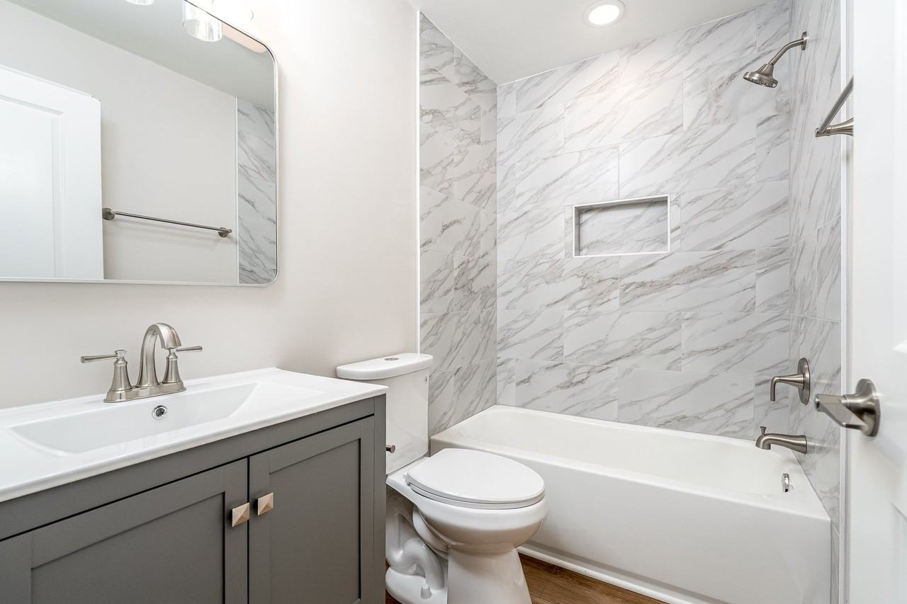 204 Dabney Dr - Photo 5 of 20