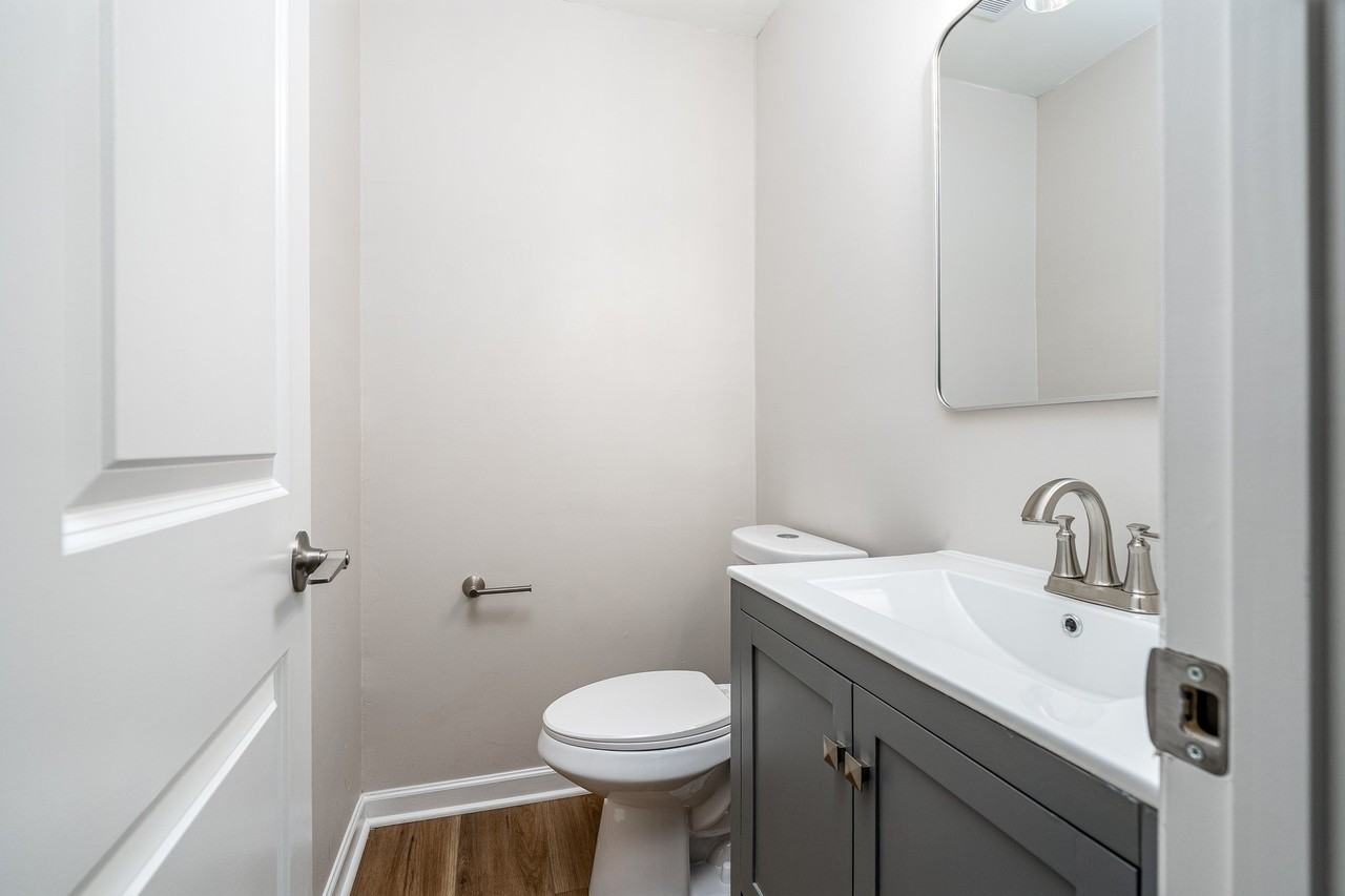 204 Dabney Dr - Photo 7 of 20
