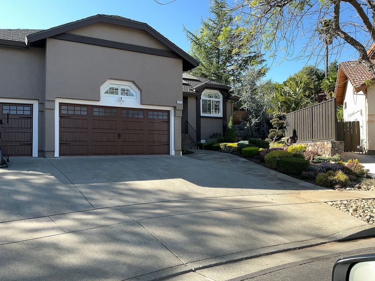 2257 Fox Glen Dr - Photo 3 of 8