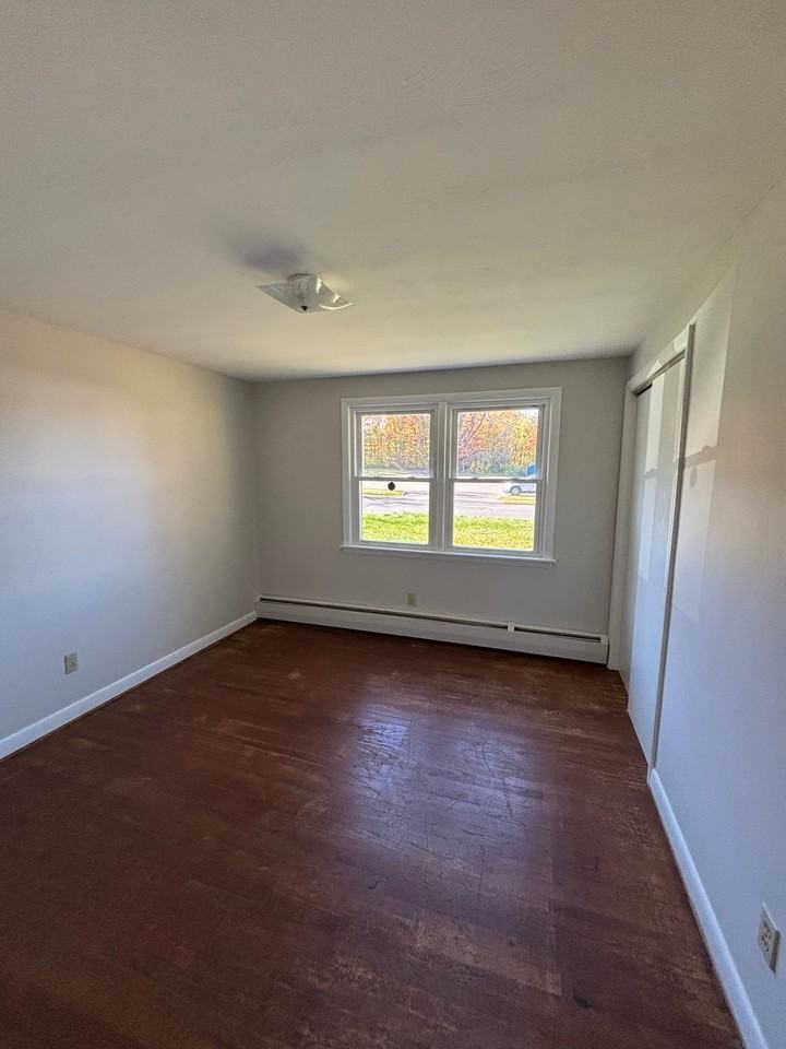 14 Clover St - Photo 5 of 13
