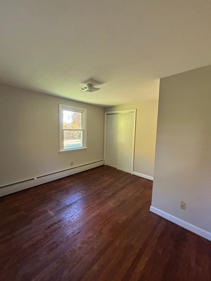 14 Clover St - Photo 6 of 13