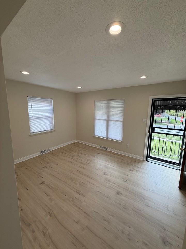 5405 Birch Ave - Photo 2 of 23