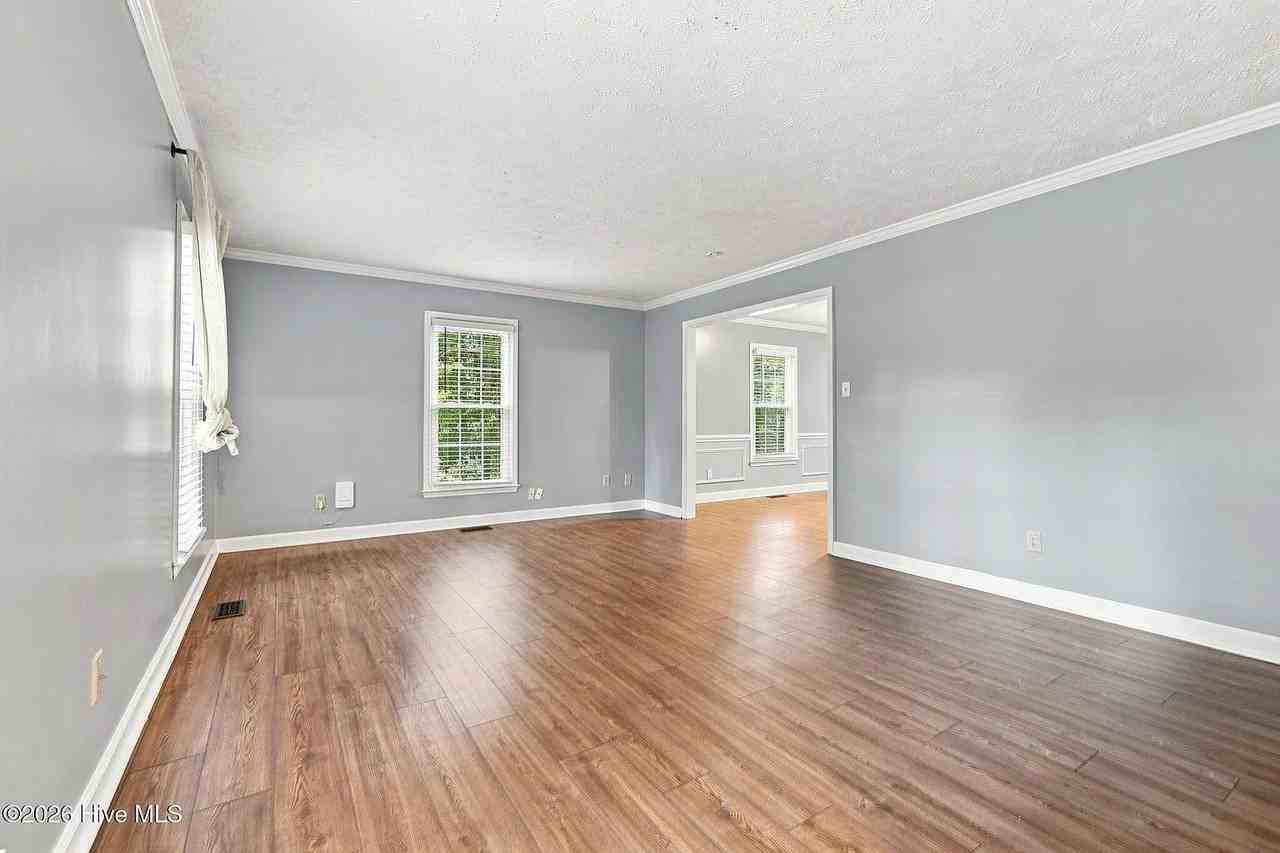 414 Summerlea Dr - Photo 6 of 20