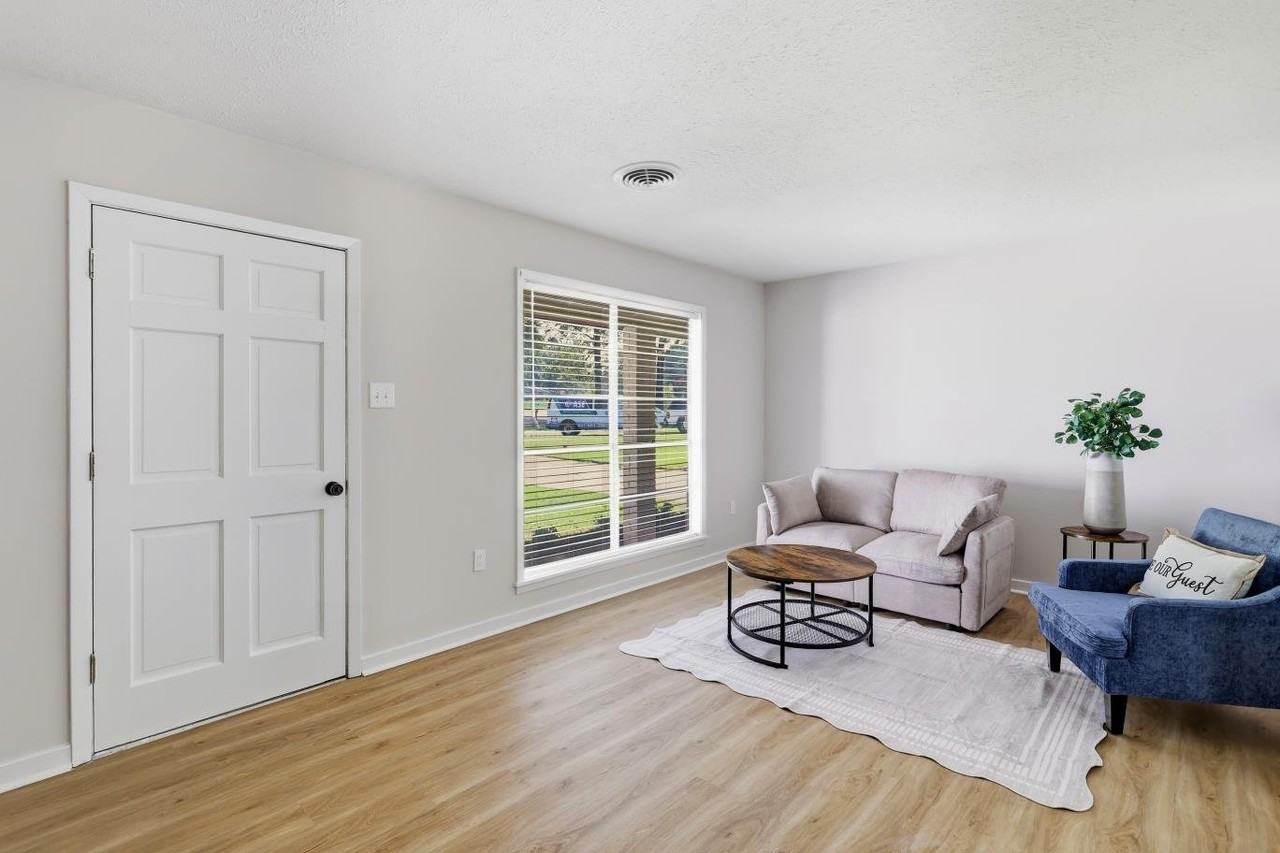 3443 Beaumont Dr - Photo 2 of 13