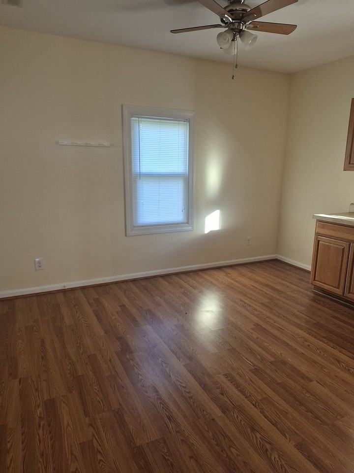 2506 Yanceyville St - Photo 4 of 9