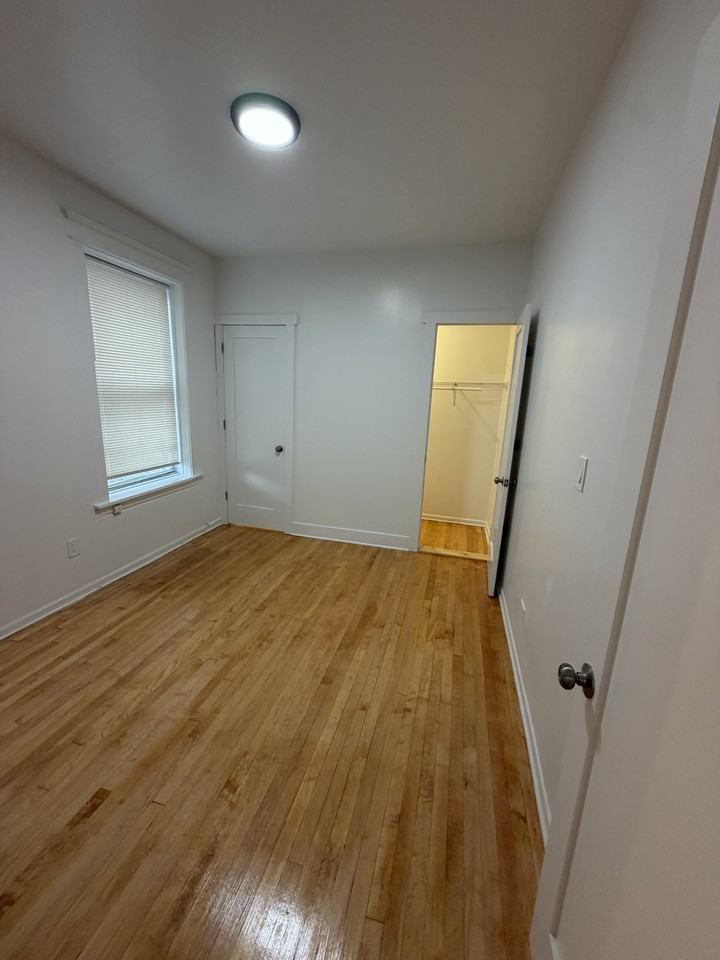 3137 N Damen Ave Unit 2n #3137-2N - Photo 3 of 6