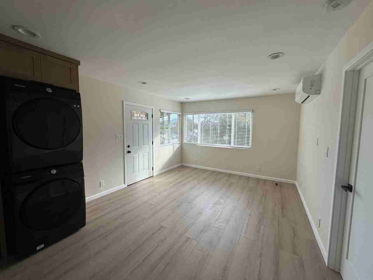 6003 Cahuenga Blvd #D - Photo 3 of 20
