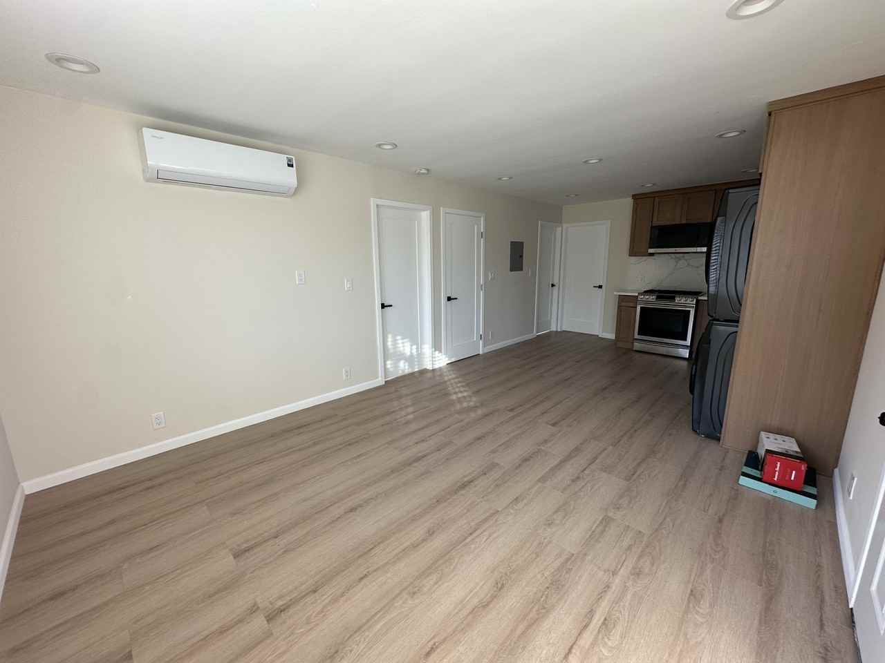 6003 Cahuenga Blvd #D - Photo 4 of 20
