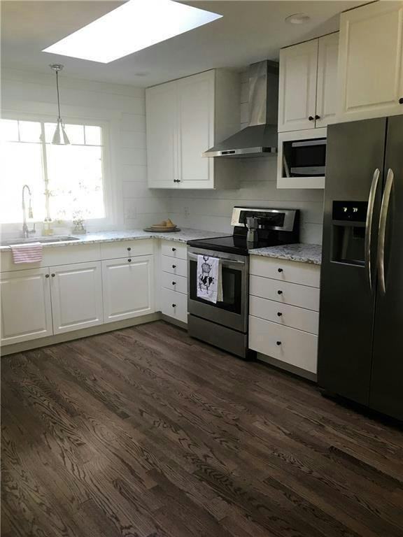 2921 La Salle Street - Photo 3 of 21