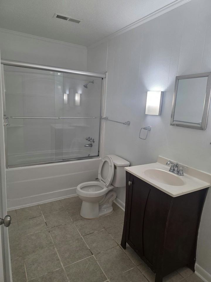 3990 Seven Springs Road - Photo 6 of 10