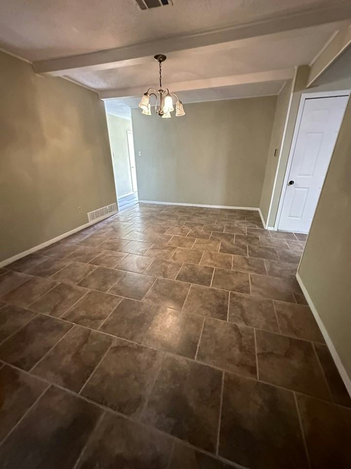 3004 Sun Valley Street - Photo 2 of 10