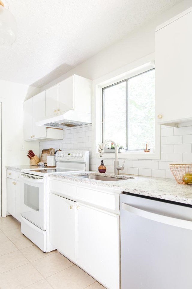 188 Howard St Ne - Photo 2 of 10