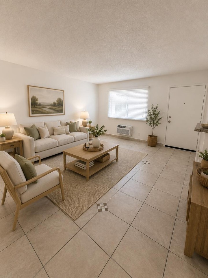 10855 White St - Photo 3 of 6
