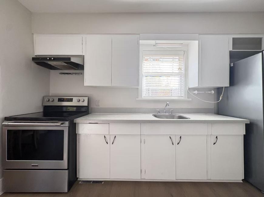 5282 Inman Ave - Photo 3 of 10