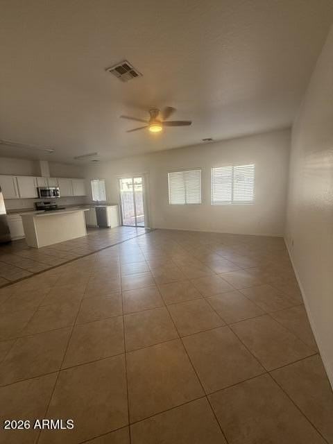 7034 W Mercer Ln - Photo 6 of 24