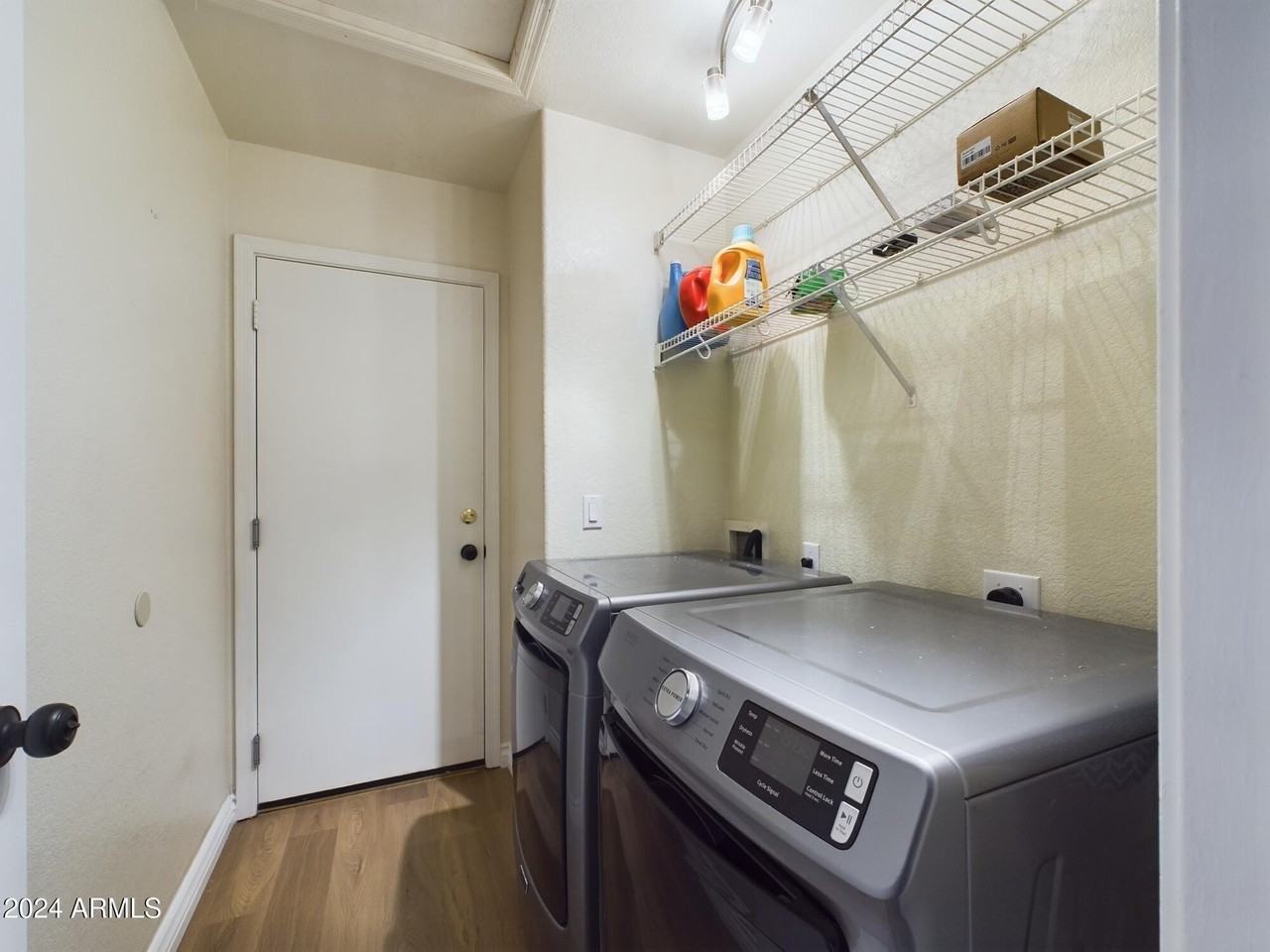 8735 W Royal Palm Rd - Photo 5 of 17