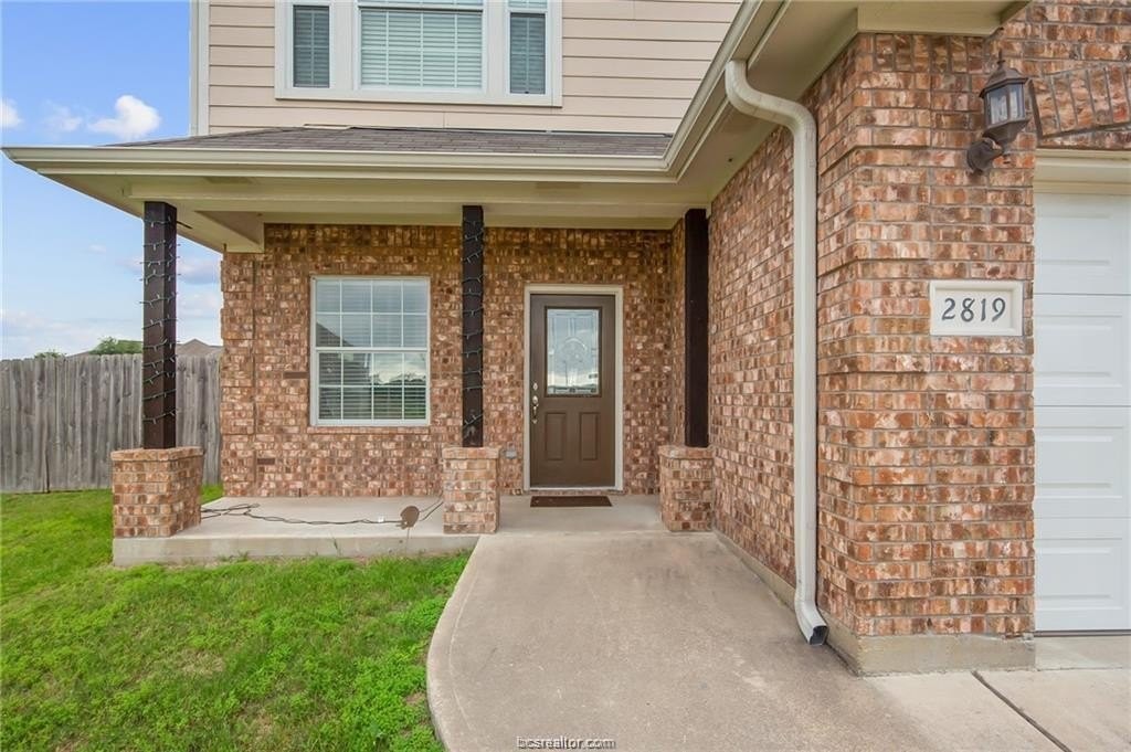 2819 Horseback Dr - Photo 3 of 24