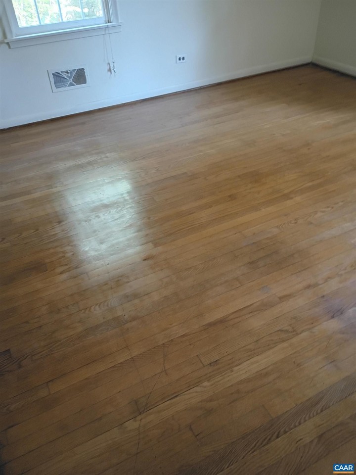 1707 Burnley Ave - Photo 7 of 9