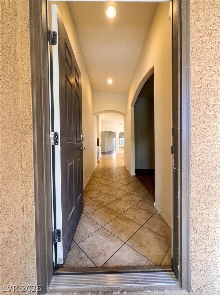 4589 Cedar Island Ct - Photo 2 of 27