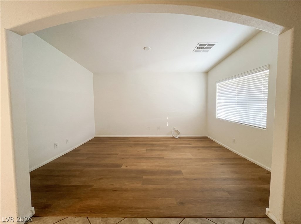 4589 Cedar Island Ct - Photo 4 of 27