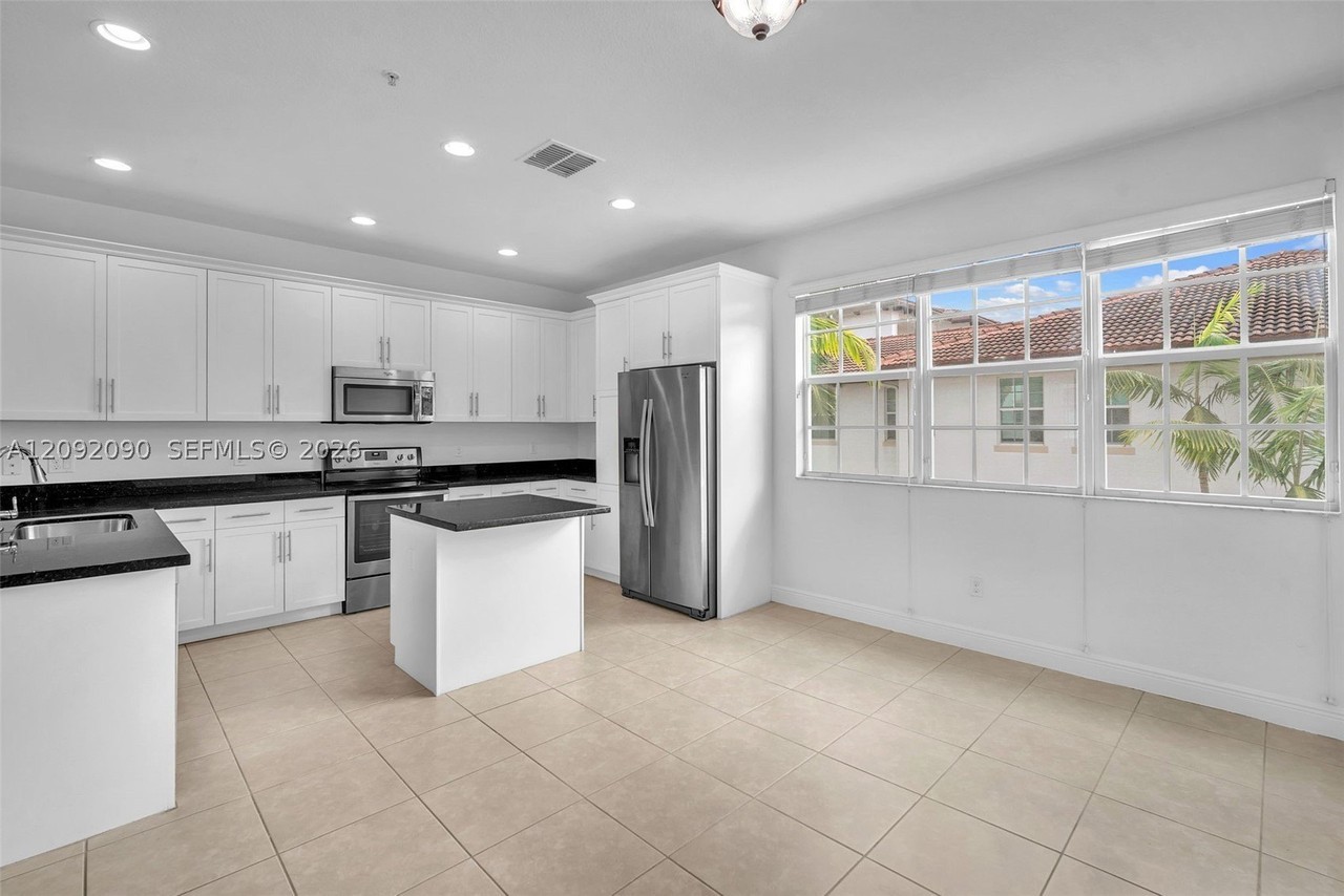 11979 Sw 28th Ct - Photo 3 of 40