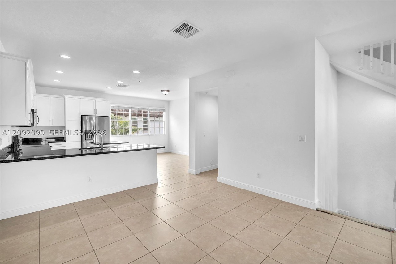 11979 Sw 28th Ct - Photo 6 of 40