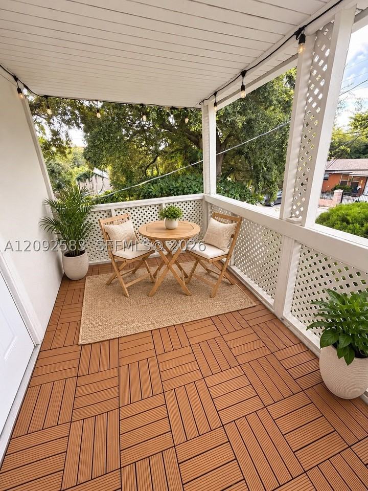 320 Ne 57th St #2 - Photo 4 of 20