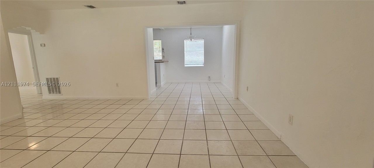 600 Sw 44th Ct - Photo 5 of 14