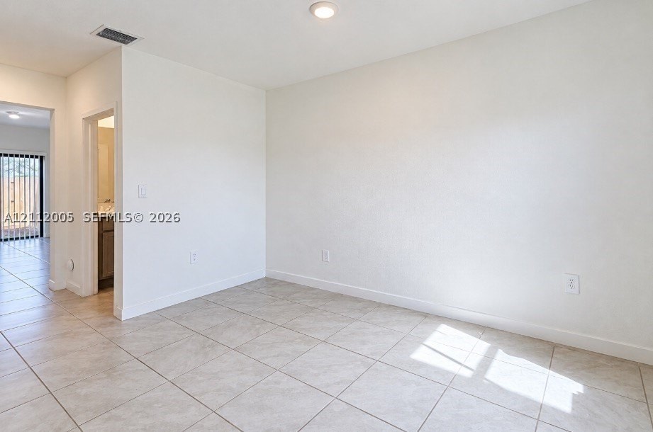 1291 Ne 3rd Ave #1291 - Photo 4 of 11